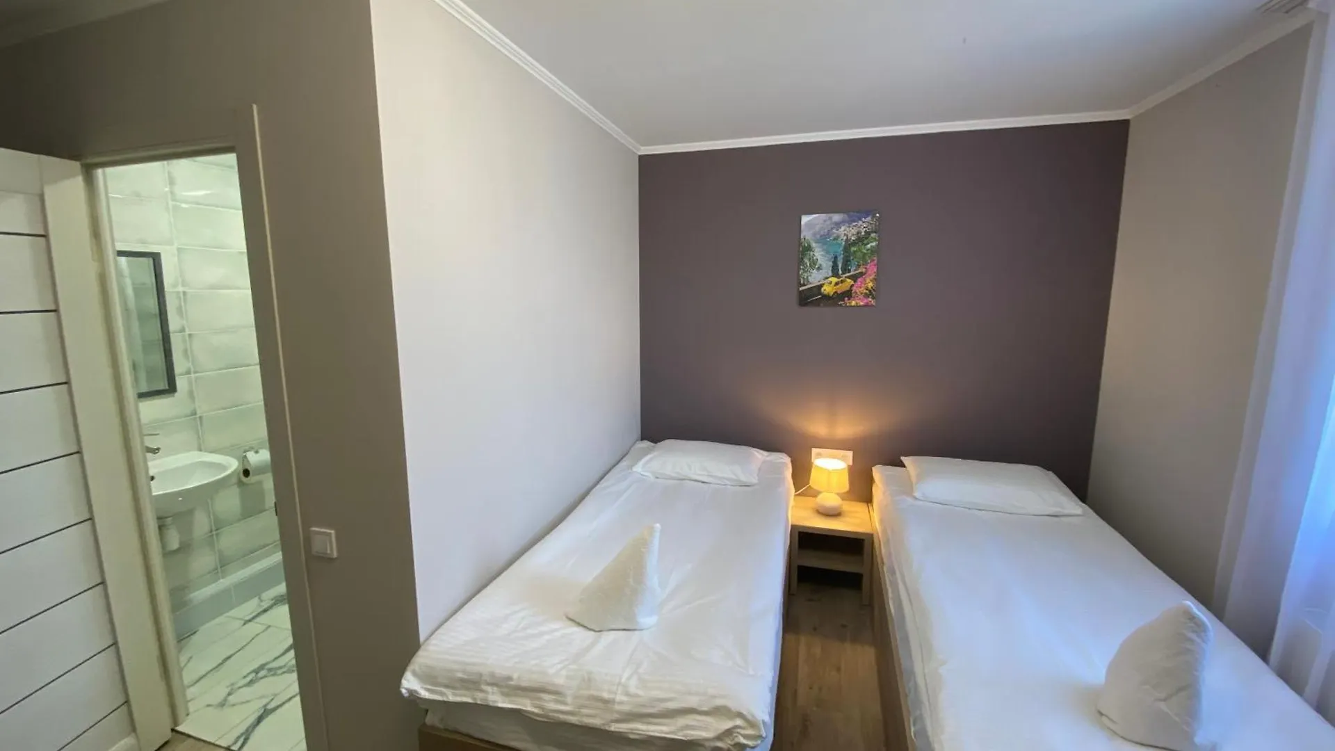 Autopark Hotel Lemberg